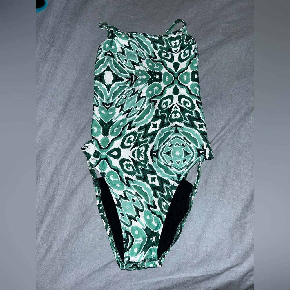 green patterned jolyn